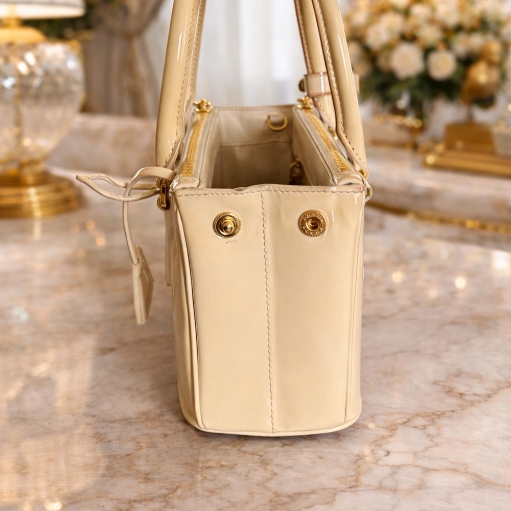 2021 Cream Prada Leather Bag - Picture 2 of 5